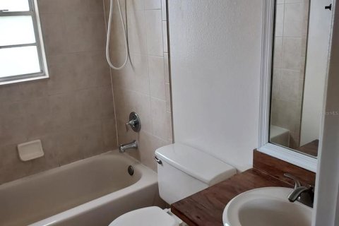 Villa ou maison à louer à Tampa, Floride: 4 chambres, 166.57 m2 № 2420121 - photo 22