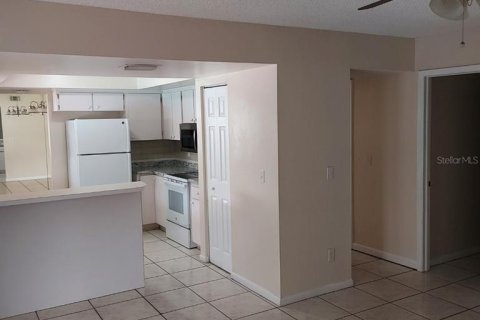 Villa ou maison à louer à Tampa, Floride: 4 chambres, 166.57 m2 № 2420121 - photo 13