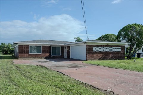 Casa en venta en Saint Petersburg, Florida, 3 dormitorios, 171.5 m2 № 1885618 - foto 1
