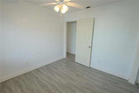 Casa en venta en Saint Petersburg, Florida, 3 dormitorios, 171.5 m2 № 1885618 - foto 22