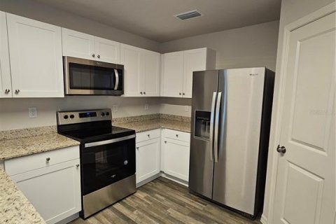House in Cape Coral, Florida 4 bedrooms, 153.94 sq.m. № 2237739 - photo 7