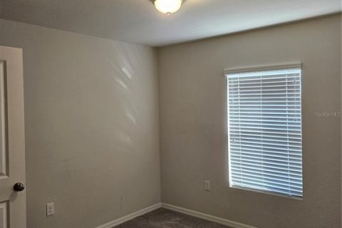 House in Cape Coral, Florida 4 bedrooms, 153.94 sq.m. № 2237739 - photo 19