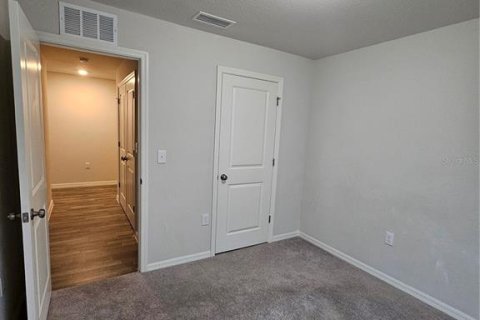 House in Cape Coral, Florida 4 bedrooms, 153.94 sq.m. № 2237739 - photo 23