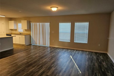 House in Cape Coral, Florida 4 bedrooms, 153.94 sq.m. № 2237739 - photo 12