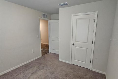 House in Cape Coral, Florida 4 bedrooms, 153.94 sq.m. № 2237739 - photo 20