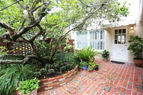 Villa ou maison à vendre à Tampa, Floride: 4 chambres, 269.14 m2 № 2349222 - photo 14