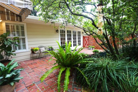 Villa ou maison à vendre à Tampa, Floride: 4 chambres, 269.14 m2 № 2349222 - photo 15