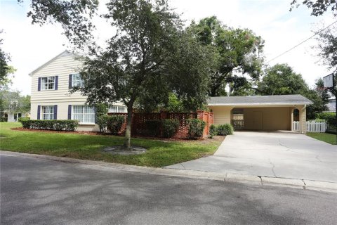 Villa ou maison à vendre à Tampa, Floride: 4 chambres, 269.14 m2 № 2349222 - photo 12