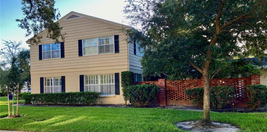 Villa ou maison à Tampa, Floride 4 chambres, 269.14 m2 № 2349222