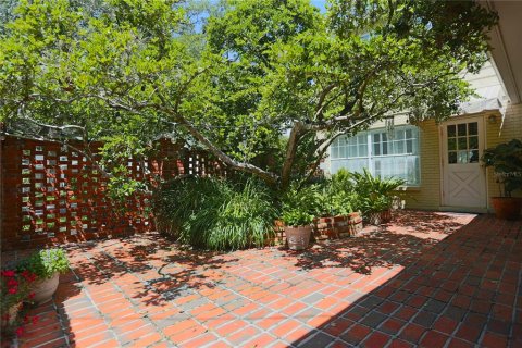 Villa ou maison à vendre à Tampa, Floride: 4 chambres, 269.14 m2 № 2349222 - photo 9