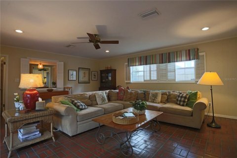 Villa ou maison à vendre à Tampa, Floride: 4 chambres, 269.14 m2 № 2349222 - photo 7