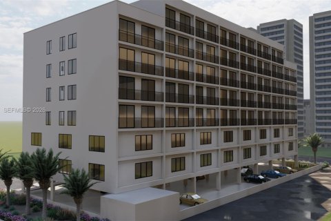 Propiedad comercial en venta en Miami, Florida № 2055077 - foto 5