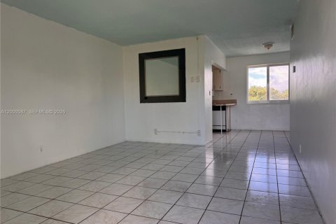 Снять в аренду кондоминиум в Холливуд, Флорида 1 спальня, 59.46м2, № 2065238 - фото 6