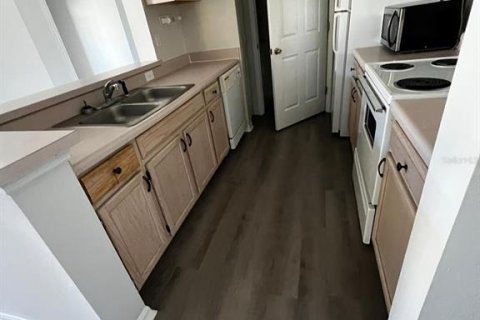 Appartement à louer à Tampa, Floride: 2 chambres, 80.64 m2 № 2424164 - photo 7