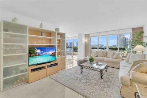 Condo in Aventura, Florida, 3 bedrooms № 1946060 - photo 5