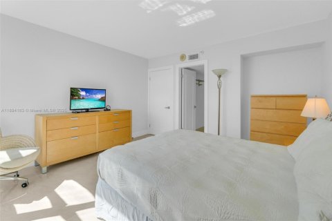 Condo in Aventura, Florida, 3 bedrooms № 1946060 - photo 27