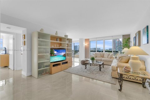 Condo in Aventura, Florida, 3 bedrooms № 1946060 - photo 7