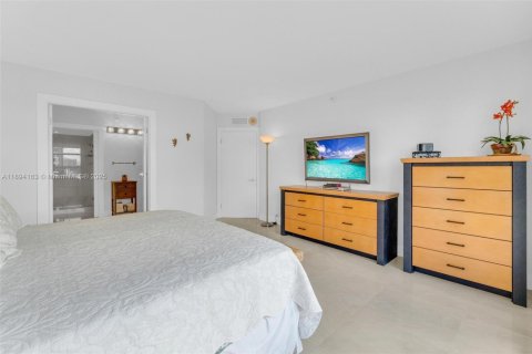 Condo in Aventura, Florida, 3 bedrooms № 1946060 - photo 17