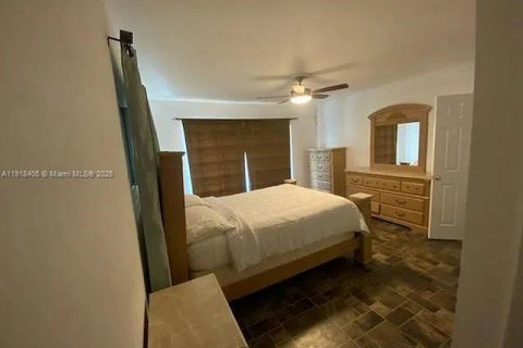 Снять в аренду виллу или дом в Дания-Бич, Флорида 4 спальни, 147.44м2, № 1973201 - фото 11