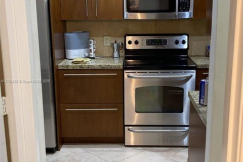 Touwnhouse à vendre à Hollywood, Floride: 2 chambres, 115.29 m2 № 2012827 - photo 15