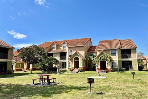 Condo in Kissimmee, Florida, 1 bedroom  № 2393975 - photo 18