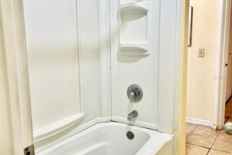 Condo in Kissimmee, Florida, 1 bedroom  № 2393975 - photo 13