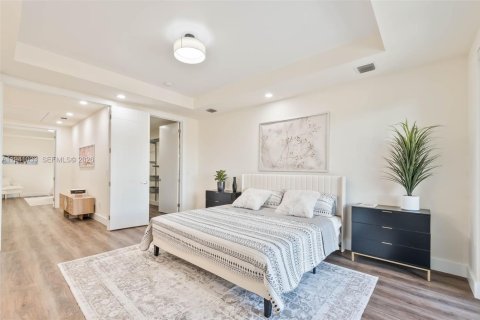 Condo in Coral Gables, Florida, 3 bedrooms  № 1998093 - photo 21