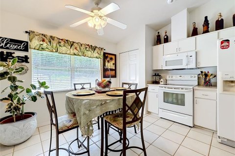 House in Citrus Springs, Florida 3 bedrooms, 125.6 sq.m. № 2220478 - photo 9