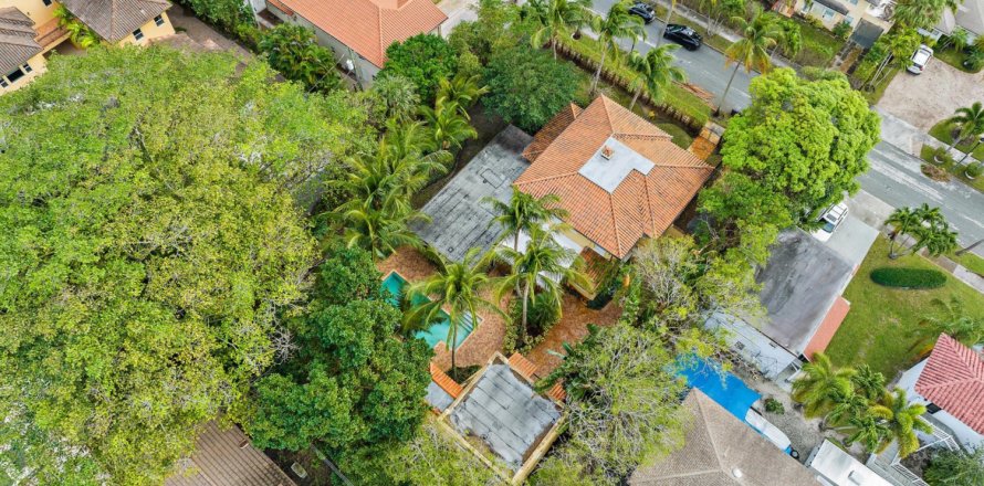 Casa en West Palm Beach, Florida 5 dormitorios, 395.48 m2 № 984096