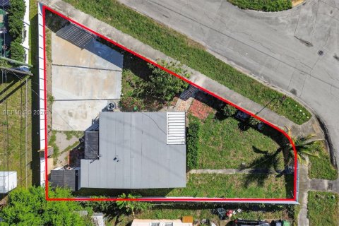 Купить виллу или дом в Опа-Локка, Флорида 2 спальни, 55.18м2, № 2050481 - фото 29