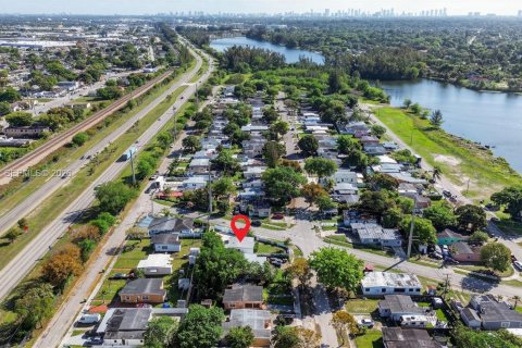 Купить виллу или дом в Опа-Локка, Флорида 2 спальни, 55.18м2, № 2050481 - фото 28