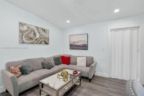 Купить виллу или дом в Опа-Локка, Флорида 2 спальни, 55.18м2, № 2050481 - фото 10