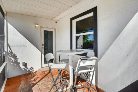 Купить виллу или дом в Опа-Локка, Флорида 2 спальни, 55.18м2, № 2050481 - фото 5