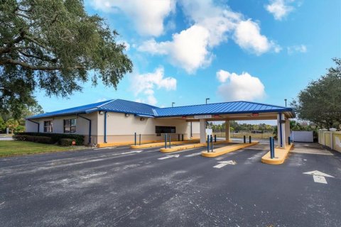 Commercial property in Sanford, Florida 320.7 sq.m. № 1532671 - photo 9