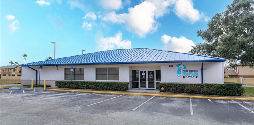 Commercial property in Sanford, Florida 320.7 sq.m. № 1532671