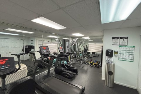 Condominio en alquiler en Miami, Florida, 2 dormitorios, 57.23 m2 № 1976103 - foto 21