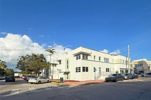 Immobilier commercial à vendre à Miami Beach, Floride № 1994304 - photo 13