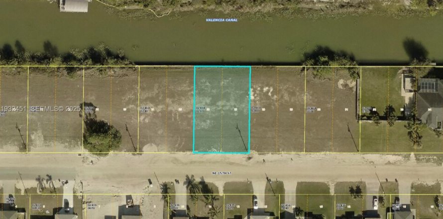 Terrain à Cape Coral, Floride № 1990715