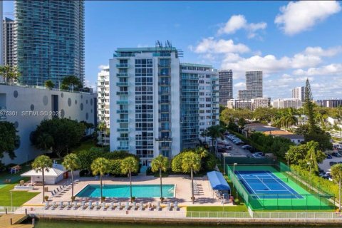 Condo in Miami, Florida  № 2042953 - photo 3