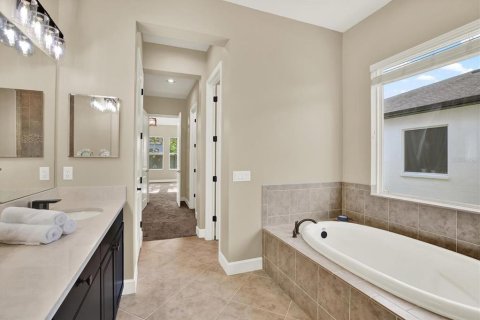 House in Wesley Chapel, Florida 4 bedrooms, 270.81 sq.m. № 1804658 - photo 25