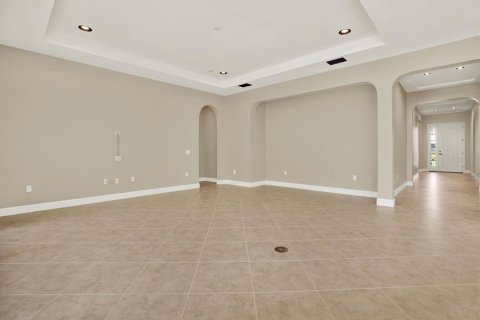 House in Wesley Chapel, Florida 4 bedrooms, 270.81 sq.m. № 1804658 - photo 18
