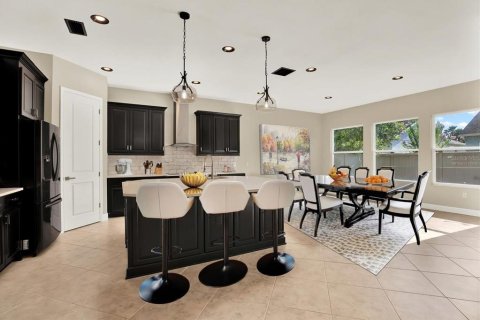 House in Wesley Chapel, Florida 4 bedrooms, 270.81 sq.m. № 1804658 - photo 4
