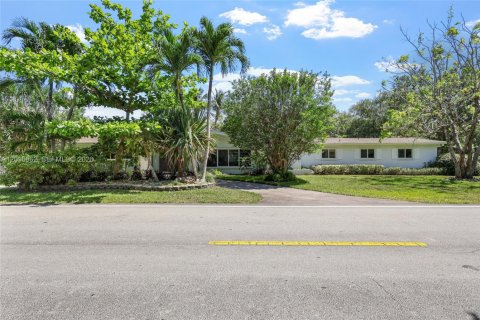 Villa ou maison à Pinecrest, Floride 5 chambres, 288.55 m2 № 2085405