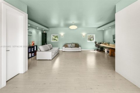 Villa ou maison à vendre à Pinecrest, Floride: 5 chambres, 288.55 m2 № 2085405 - photo 29