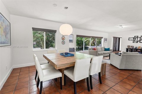Villa ou maison à vendre à Pinecrest, Floride: 5 chambres, 288.55 m2 № 2085405 - photo 7