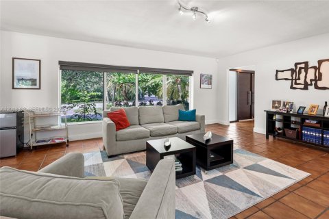 Villa ou maison à vendre à Pinecrest, Floride: 5 chambres, 288.55 m2 № 2085405 - photo 9