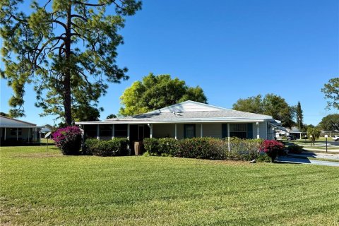 Casa en venta en Lehigh Acres, Florida, 2 dormitorios, 75.81 m2 № 2166678 - foto 2