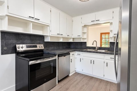 Villa ou maison à louer à Altamonte Springs, Floride: 3 chambres, 151.15 m2 № 2416802 - photo 5