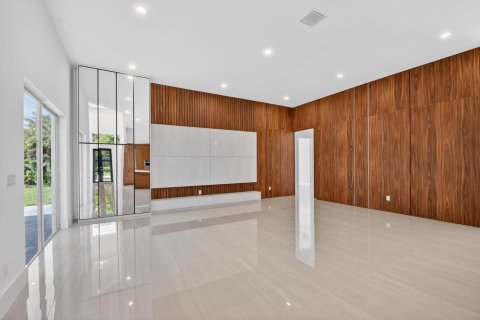 Casa en venta en Lake Worth, Florida, 5 dormitorios, 362.04 m2 № 2178555 - foto 29