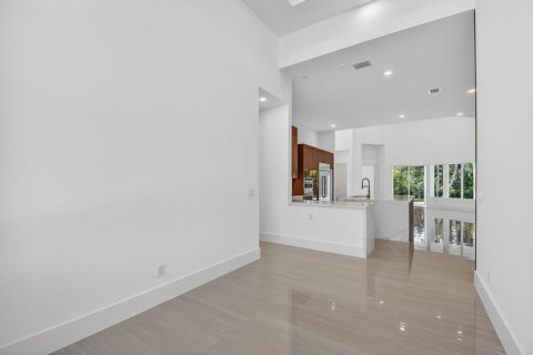Casa en venta en Lake Worth, Florida, 5 dormitorios, 362.04 m2 № 2178555 - foto 24